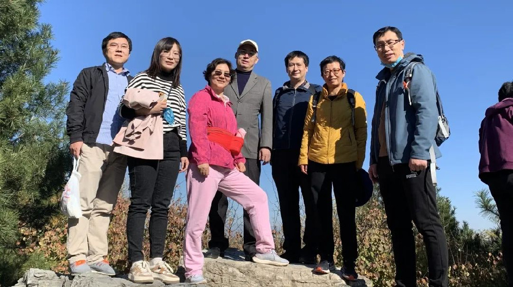 活动合影1.1.jpg