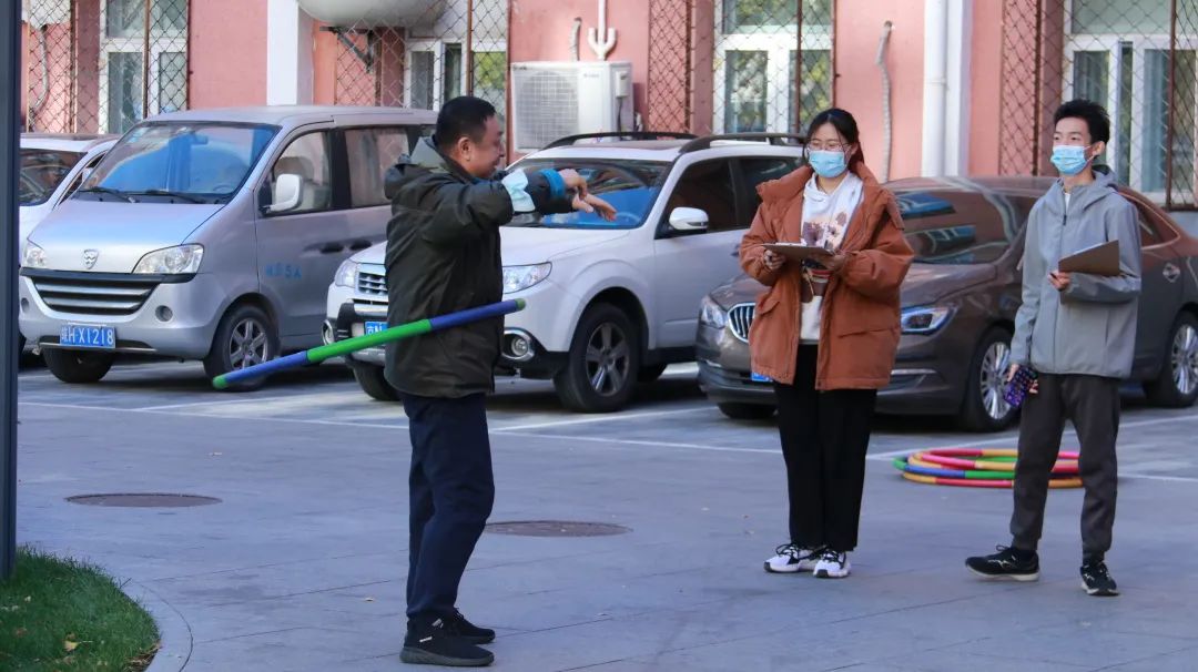 学院老师积极参与3.jpg