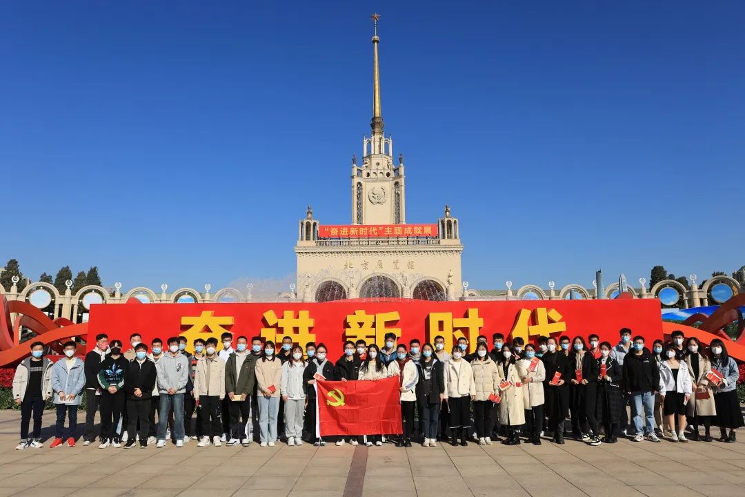 活动合影.jpg